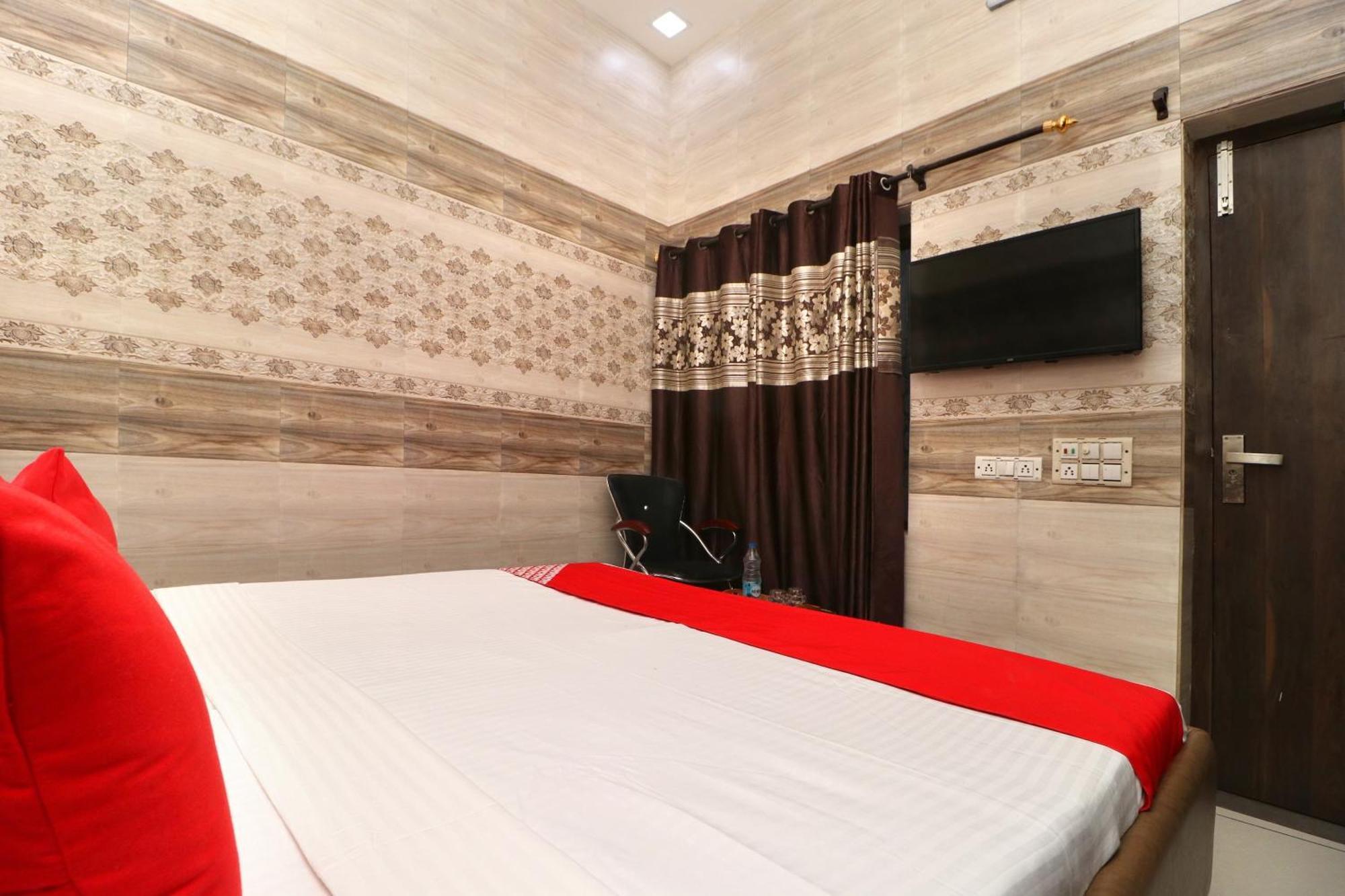 Hotel O Max Jalandhar Exterior foto
